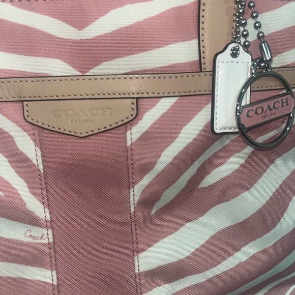 Coach Pink and Cream Tote Bag 2013 - Picture 5 of 11